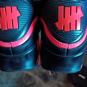 Nike Black and Red Men's Sneakers